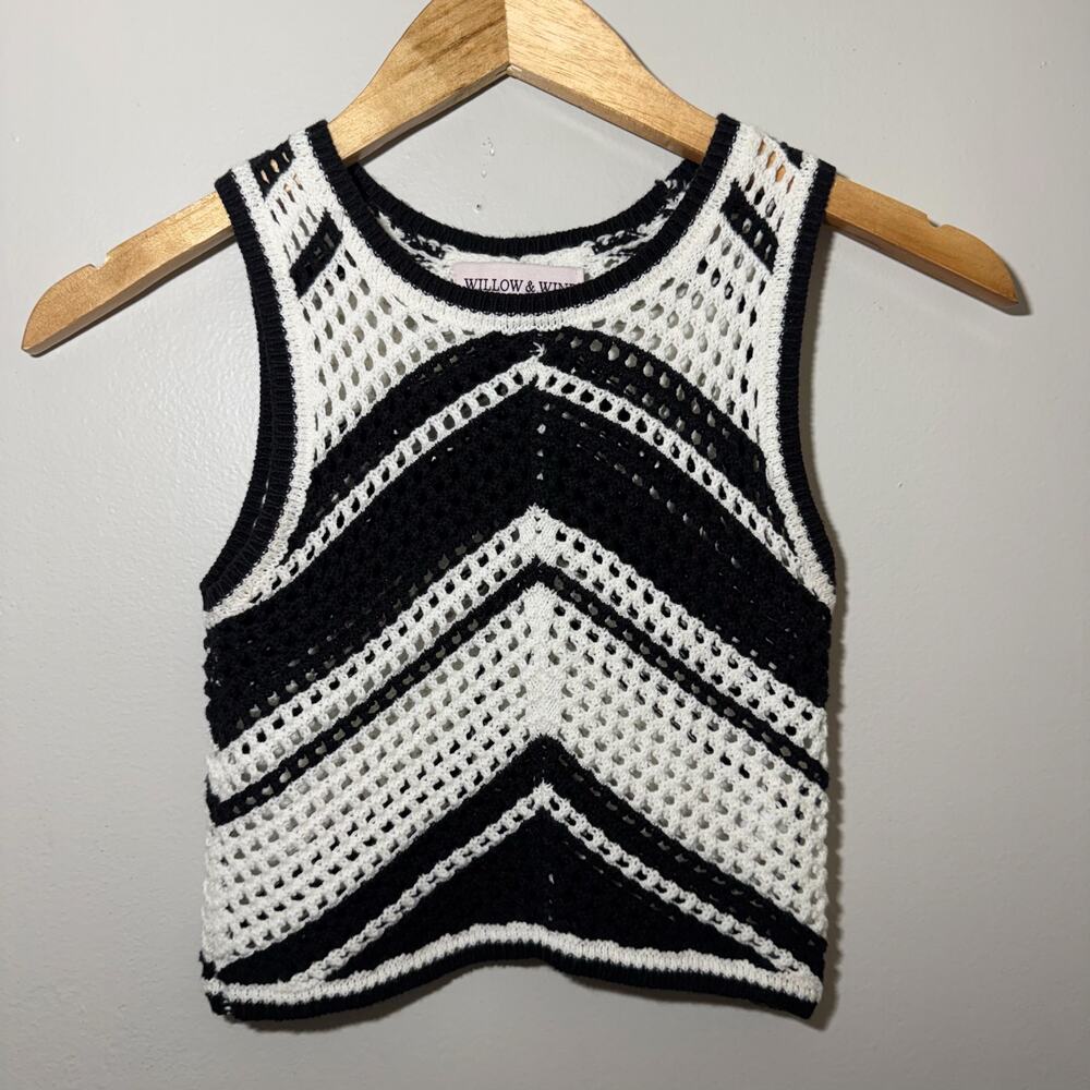 Vintage Style Black & White Crochet Knit Crop Top Chevron Stripe Boho Festival